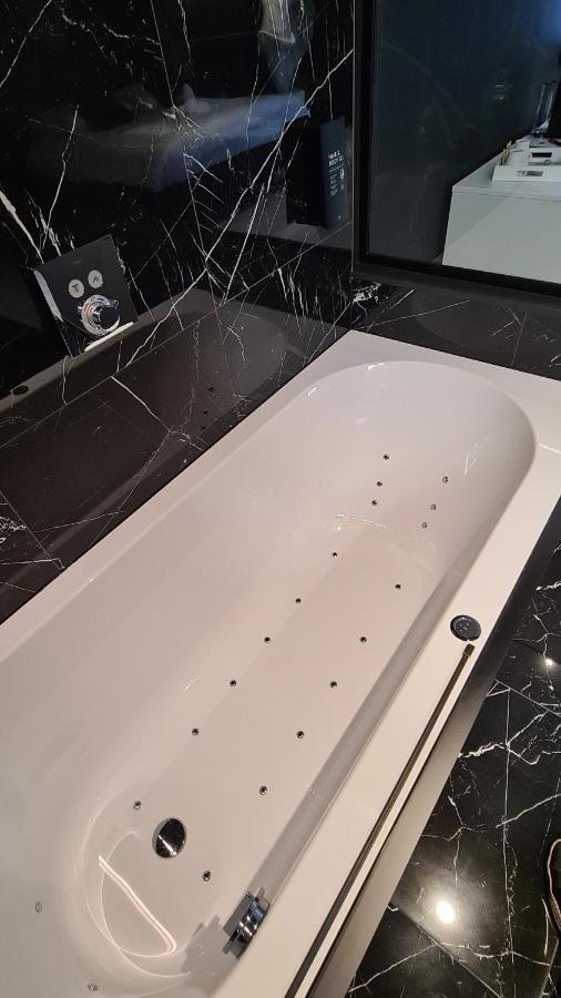 La Reine Hotel & Restaurant Spa Zewnętrze zdjęcie